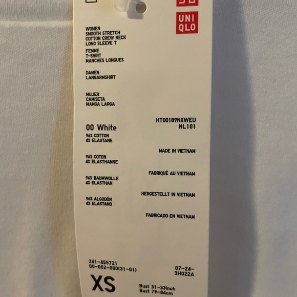 Uniqlo crewneck long sleeve t shirt - Picture 3 of 5